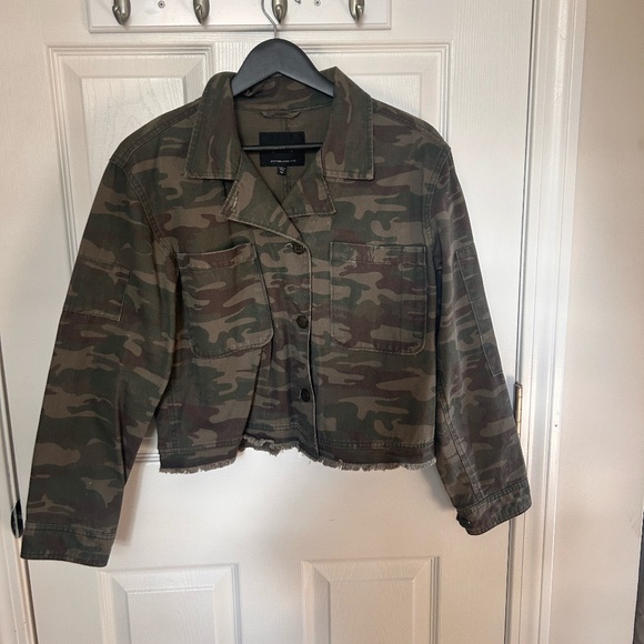 Sanctuary Cropped Camouflage Jacket Women's Medium - Picture 2 of 5